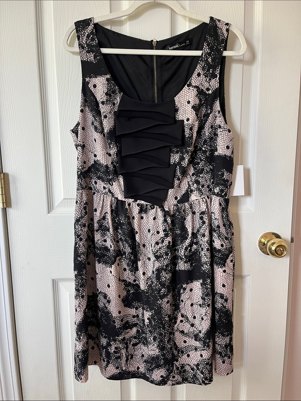 Kensie Sleeveless Black and Blush Lace Print Party Dress w/ Ruffle Front Detail